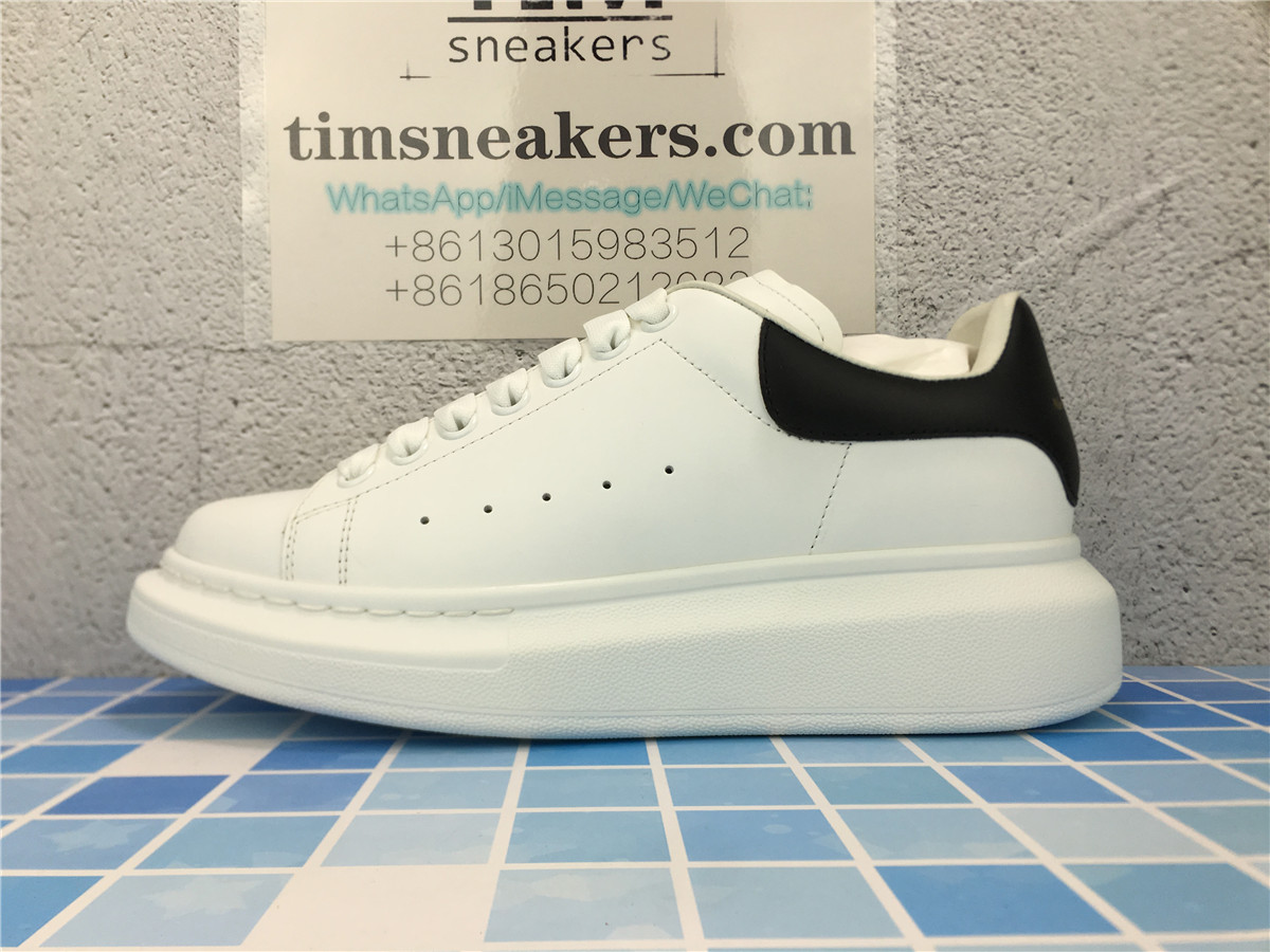 ALEXANDER MCQUEEN White & Black Oversized Sneakers 553680WHGP59061